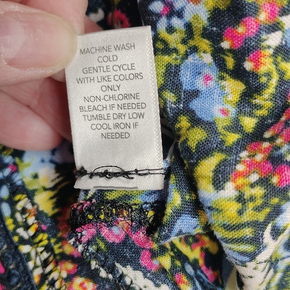 Christopher & Banks Multicolor Floral Top Size Petite XL - Picture 7 of 10